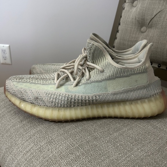 YEEZY BOOST 350 V2 - Picture 2 of 7